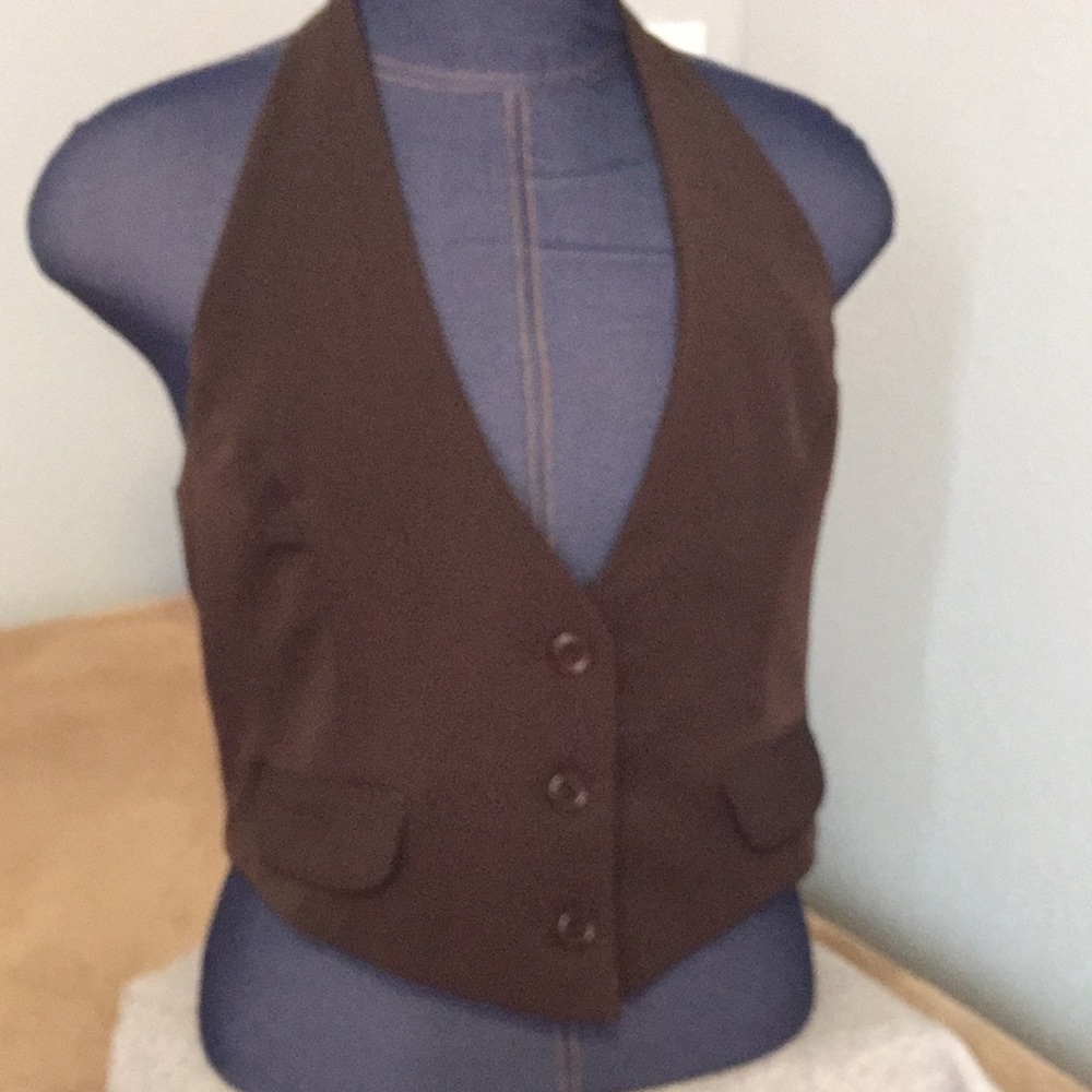 Low back bottom-down vest